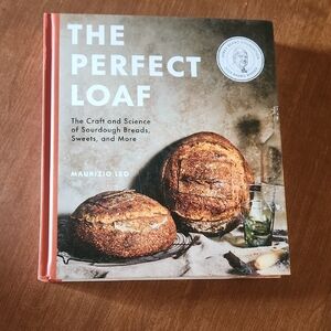 The Perfect Loaf by Maurizio Leo - Red and Brown Cover